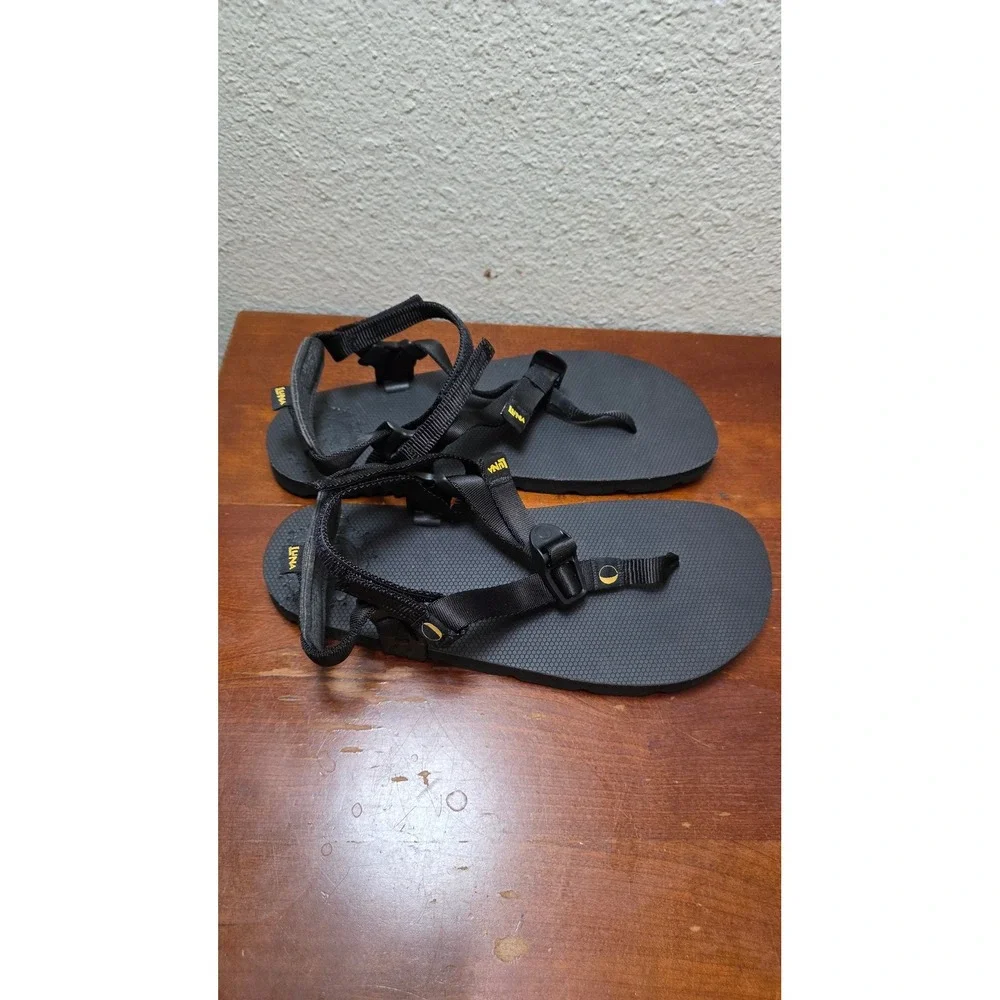 NWOT Luna Sandals Mono Winged Edition Men 9 Women 11 Black Vibram Hiking Sandals